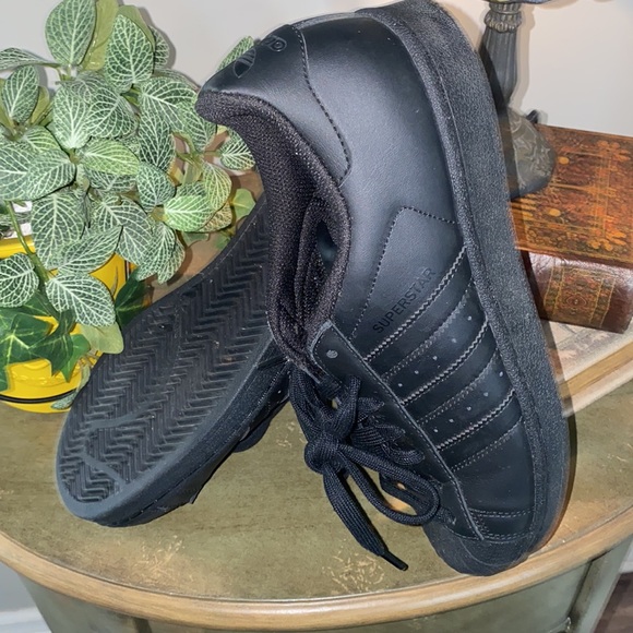 Bet On Black!! - Picture 2 of 5